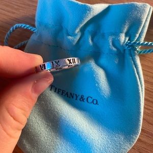 Atlas narrow ring in sterling silver